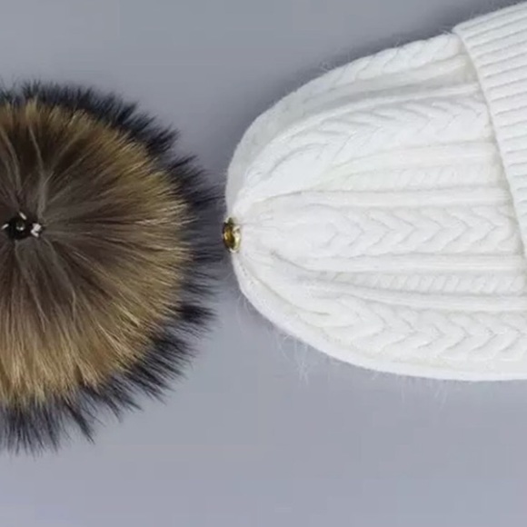 Black Angora Fur Pompom Cable Knit Beanie - Picture 4 of 5